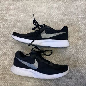 Women’s Nike Tanjun Sneaker